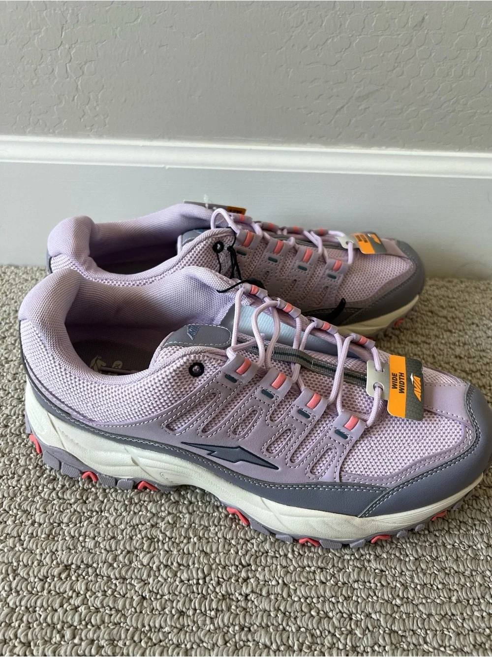 Avia Women's Elevate Athletic Sneakers size 12w NWT $20